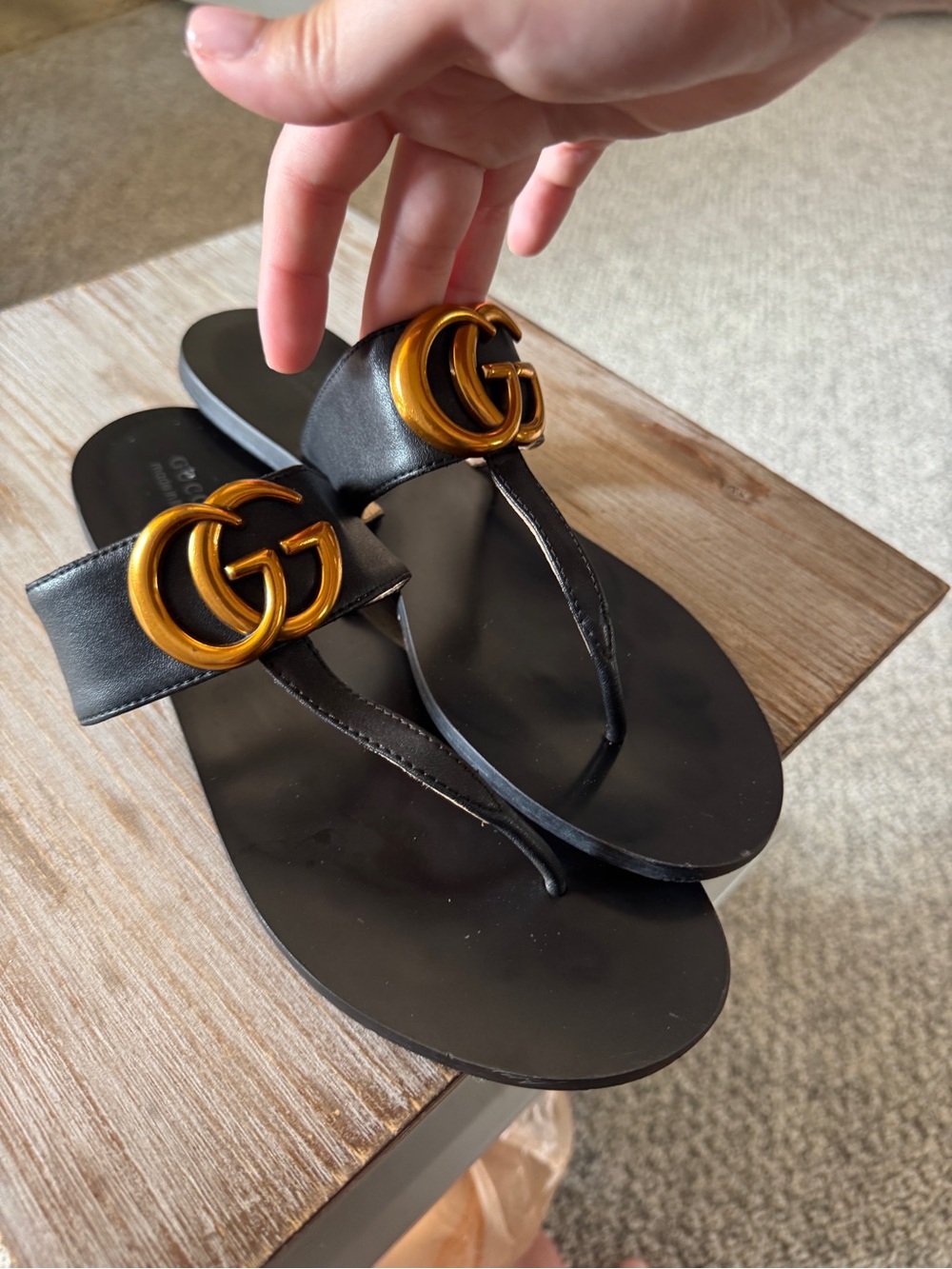 Gucci Double G Black Leather Thong Sandals 497444 A3N00 1000